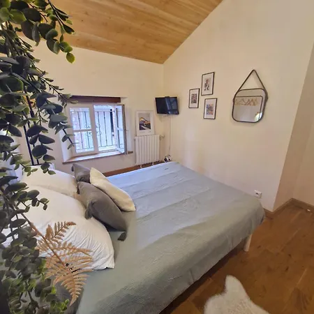 Quarto em Acomodações Particulares D'hotes Le 1891 *